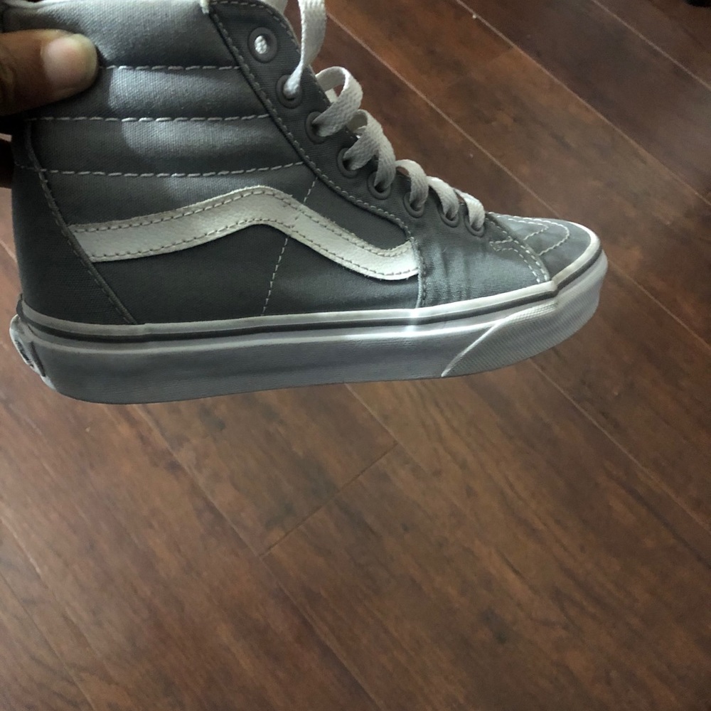 Vans - Picture 2 of 9